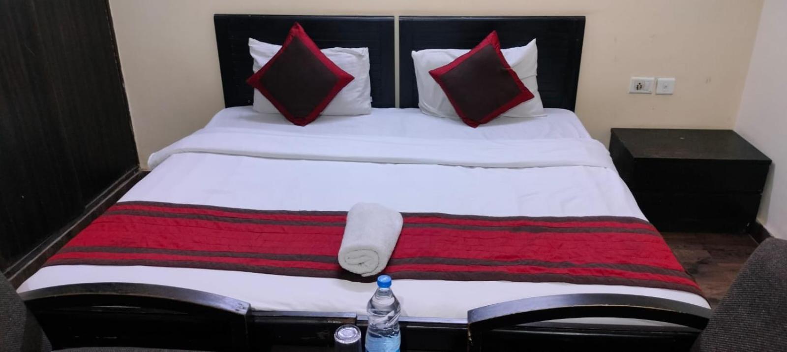 Hotel Marigold New Delhi Bagian luar foto
