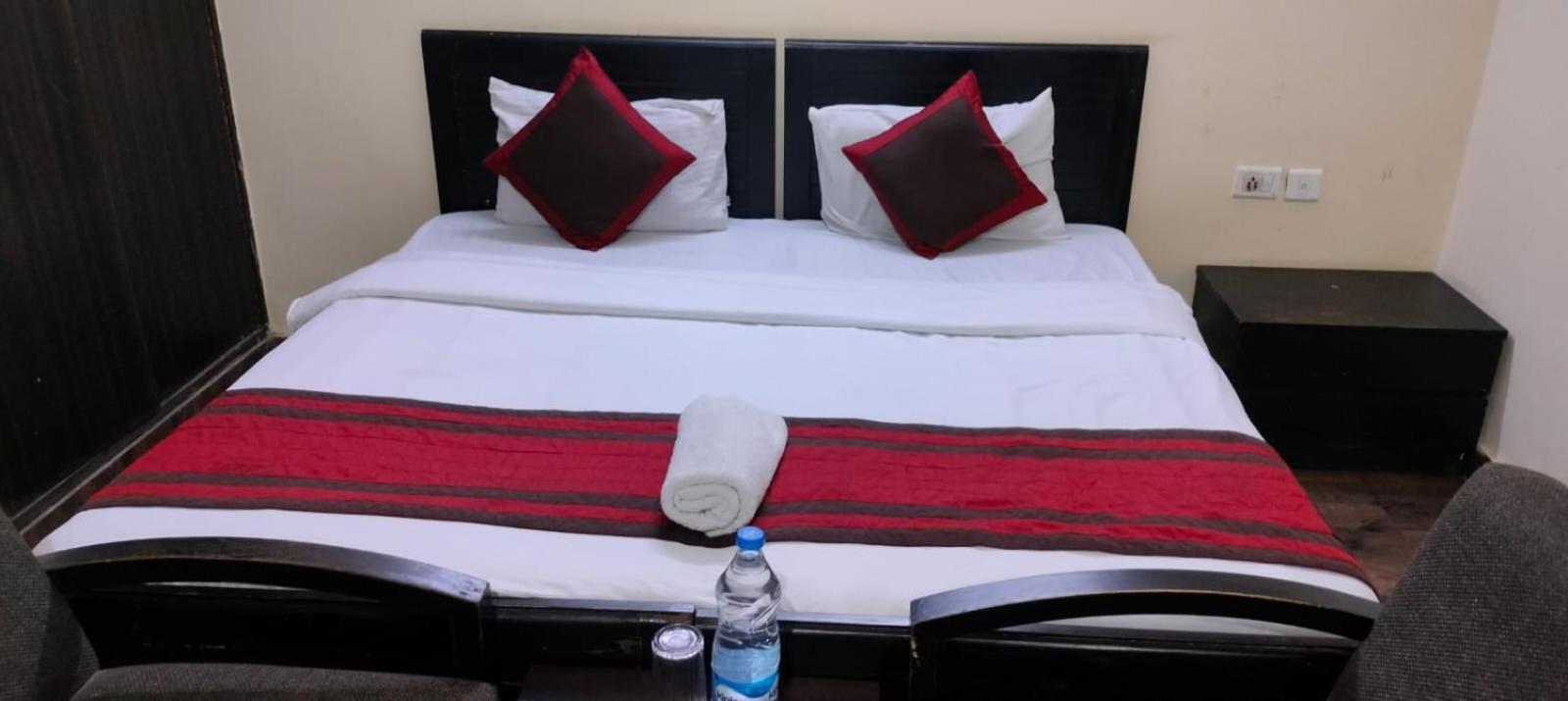 Hotel Marigold New Delhi Bagian luar foto