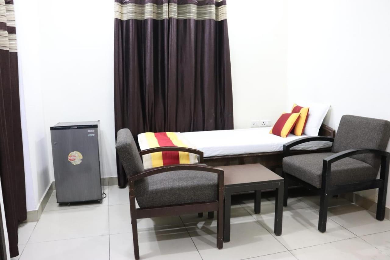 Hotel Marigold New Delhi Bagian luar foto