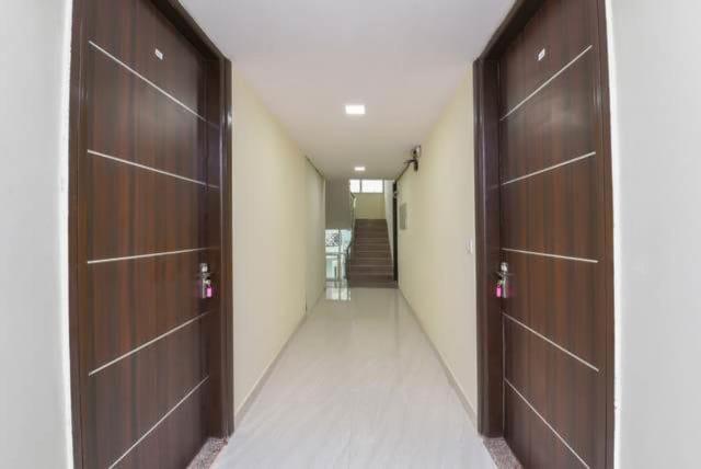 Hotel Marigold New Delhi Bagian luar foto