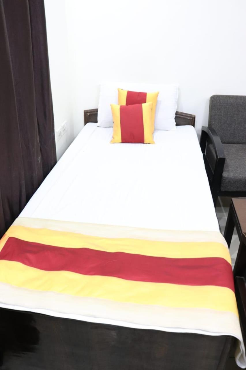 Hotel Marigold New Delhi Bagian luar foto