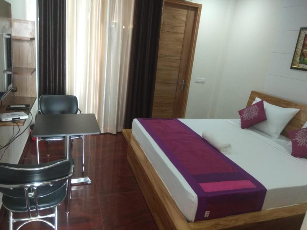 Hotel Marigold New Delhi Bagian luar foto