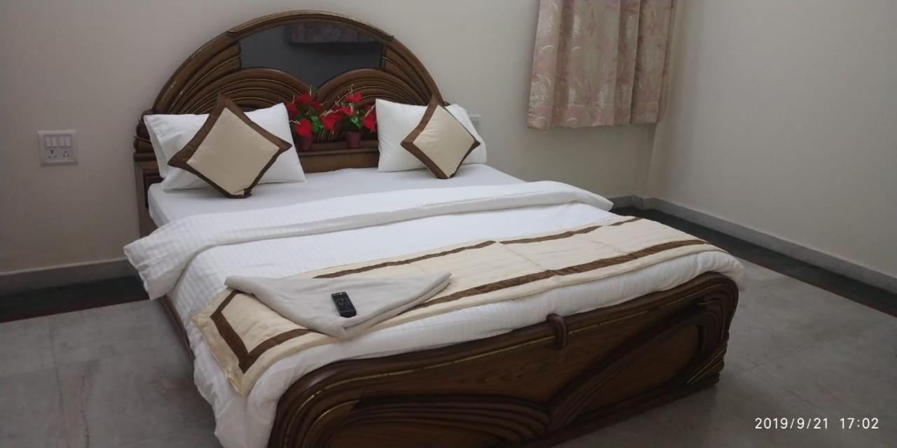 Hotel Marigold New Delhi Bagian luar foto